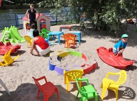 Avec Jardin Apartmán