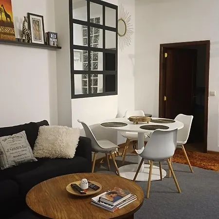 Avec Jardin Apartmán